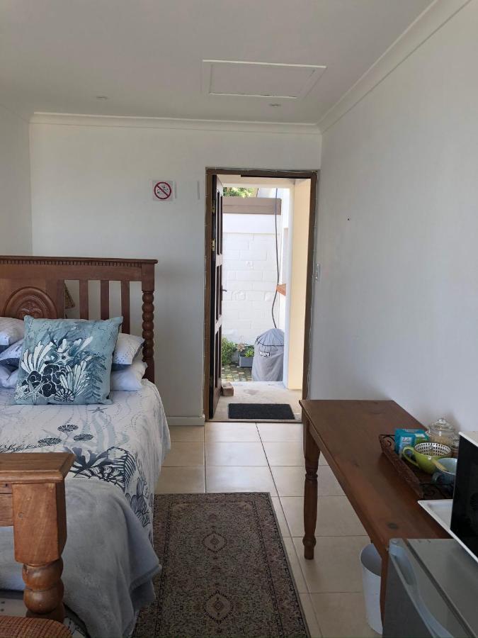 Ollava Guesthouse Simonʼs Town Eksteriør bilde