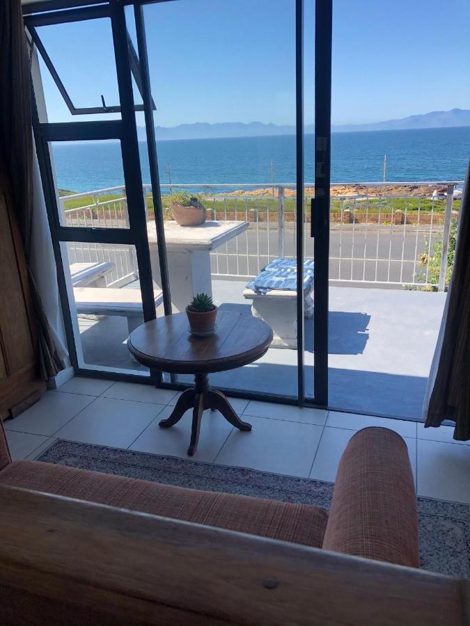 Ollava Guesthouse Simonʼs Town Eksteriør bilde