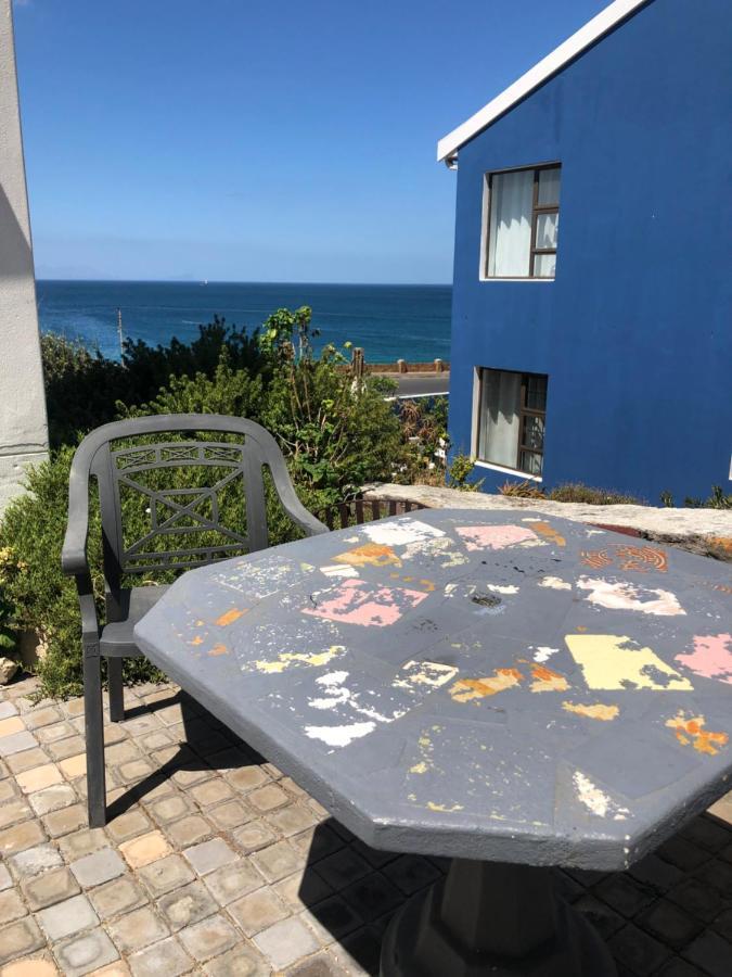 Ollava Guesthouse Simonʼs Town Eksteriør bilde